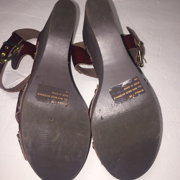 𝅺Steve Madden wynola leather wedges sandals 7.5 - Picture 4 of 4